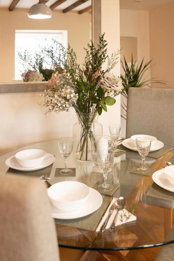 2 Bedroom Charming & Luxury Malt Cottage, Garden, Netflix, Free Parking 버튼온더워터 외부 사진