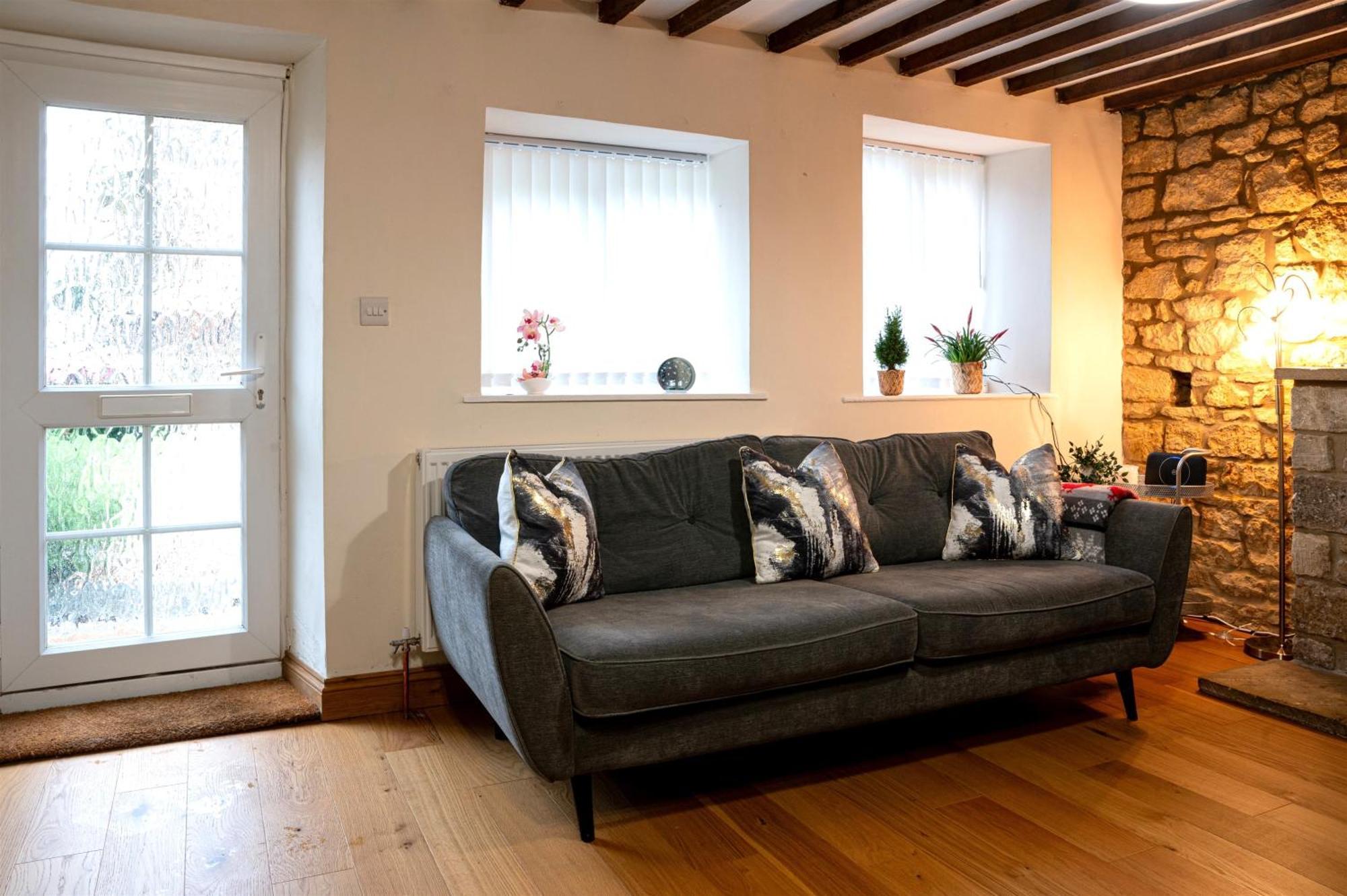 2 Bedroom Charming & Luxury Malt Cottage, Garden, Netflix, Free Parking 버튼온더워터 외부 사진